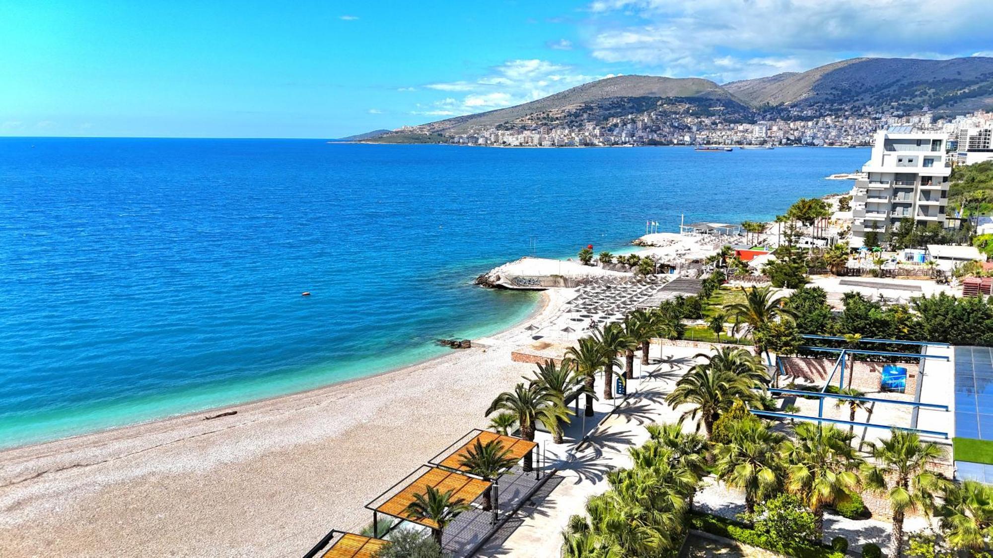 Saint Tropez Apartment Sarandë Exteriör bild